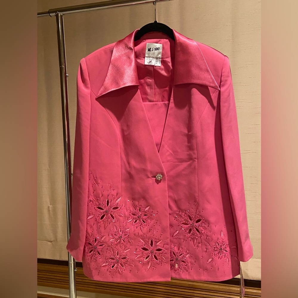 Beautiful WOMEN PINK DRESS SUIT